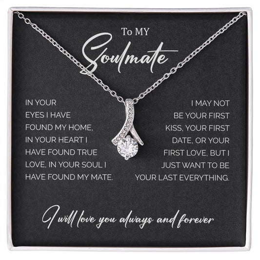 - Alluring Beauty Necklace 